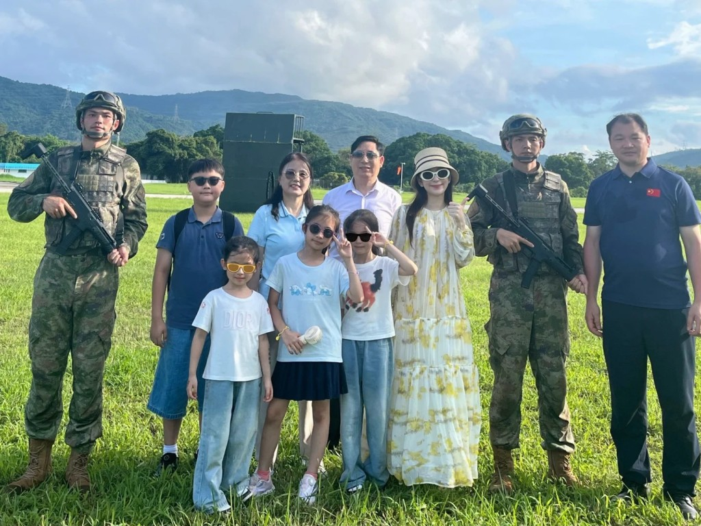 方媛孕反停更后首现身！无创DNA检测成明星孕期安心之选图片